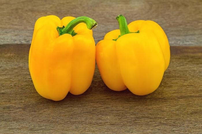 'Golden California Wonder' Bell Pepper - Capsicum annuum from Delukes Gardencenter